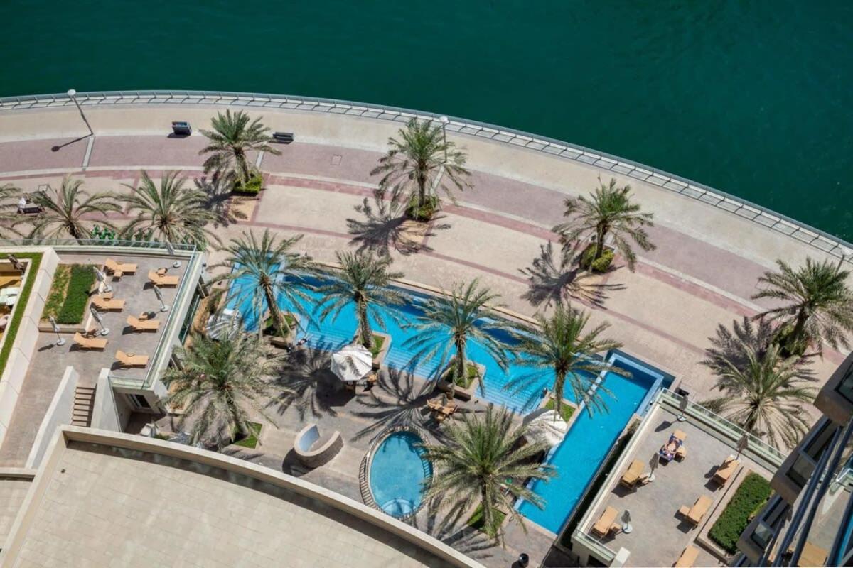 Frank Porter - Bonaire Tower * Dubai